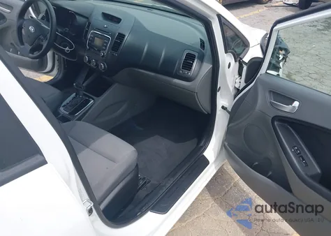 2017 Kia Forte Lx z USA, uszkodzony, nr VIN 3KPFK4A78HE047125